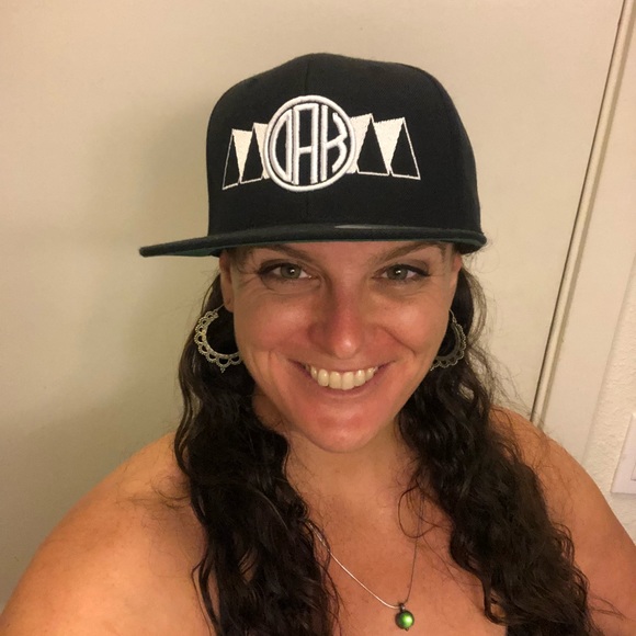 Meet your Posher, Ricker - Picture 1 of 1